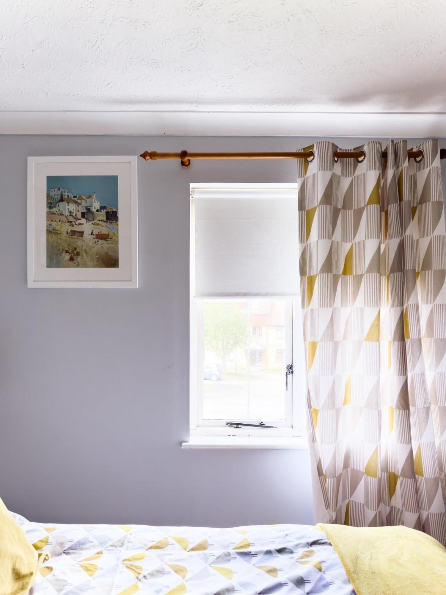 Beautiful Apartment In Guildford With Parking Send Extérieur photo